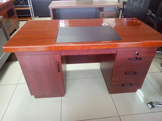 Executive Table: Compact 1.4m Desk For Stylish Offices image 5