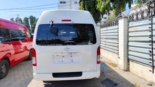 Toyota Hiace 9L Automatic Diesel 2018 image 7