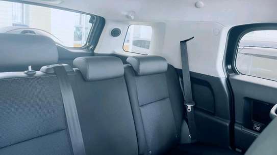 Toyota fj cruiser 2017model image 4