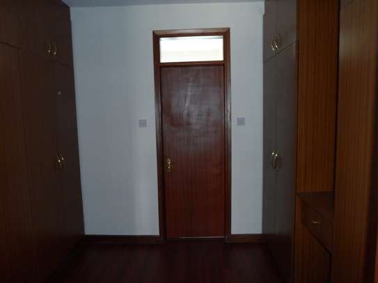 3 Bed Apartment with Balcony at Kilimani image 11