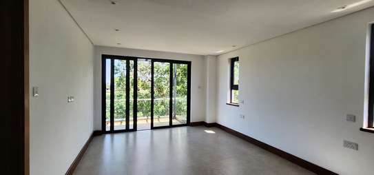 Townhouse in Kitisuru image 14