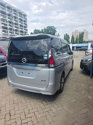 Nissan serena Semi Hybrid image 2