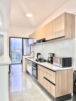 Serviced 2 Bed Apartment with En Suite at Riverside image 18