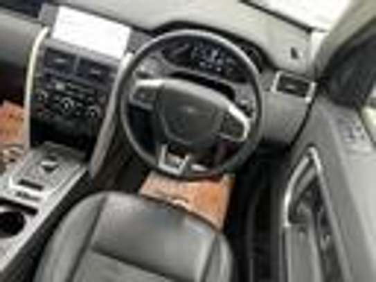 LAND ROVER DISCOVERY SPORT SE image 1