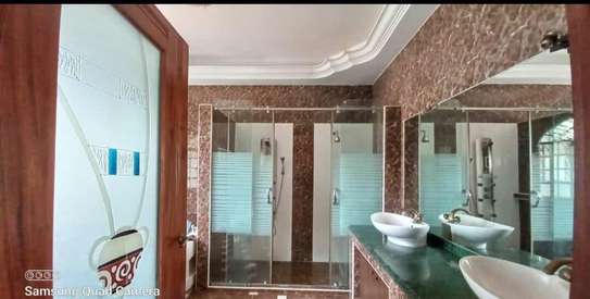 6 bedroom townhouse for rent in Nyari image 13