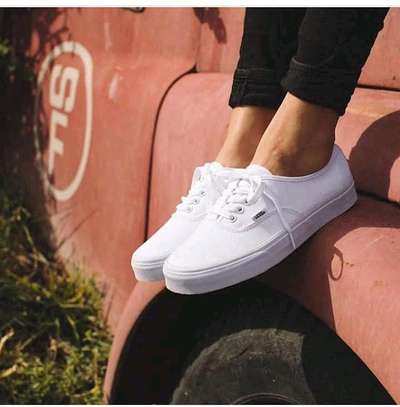 White designer vans off the wall shoes image 1