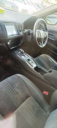 Honda Vezel Hybrid RS Red 2018 image 6