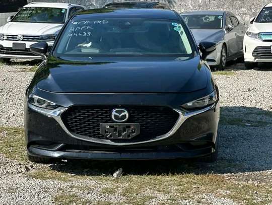 Mazda 3 black image 3