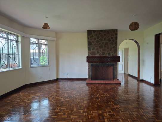 5 Bed House with En Suite at Off Un Avenue image 16