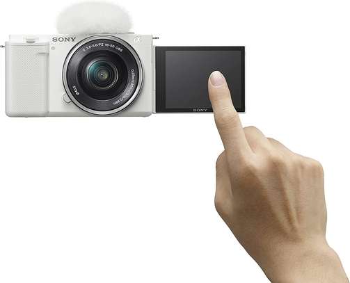 Sony Alpha ZV-E10 - APS-C Interchangeable Lens Vlog Camera image 7