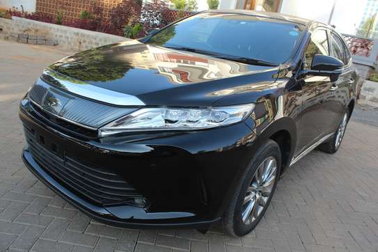 Toyota Harrier Leather Sunroof 2019 44,000 Kms image 2