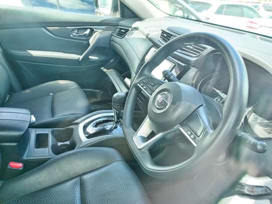 Nissan Xtrail 2018 image 2