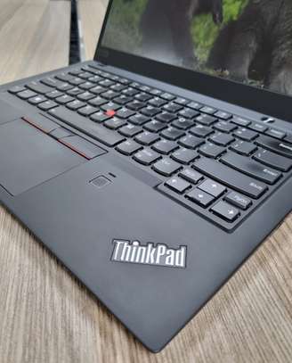 Lenovo Thinkpad X1 Carbon [8th Gen] GHz Intel Core i7 image 2