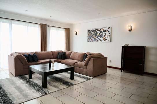 Serviced 2 Bed Apartment with En Suite at Rhapta Road image 9