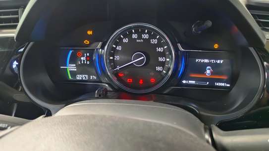 Honda Grace hybrid black 2017 2wd image 5