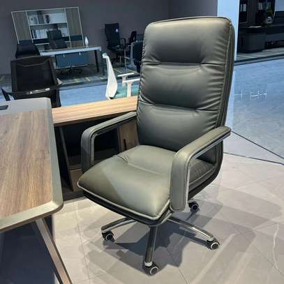 Office Chair; Leather High Back Executive Heavy Office Chair image 1