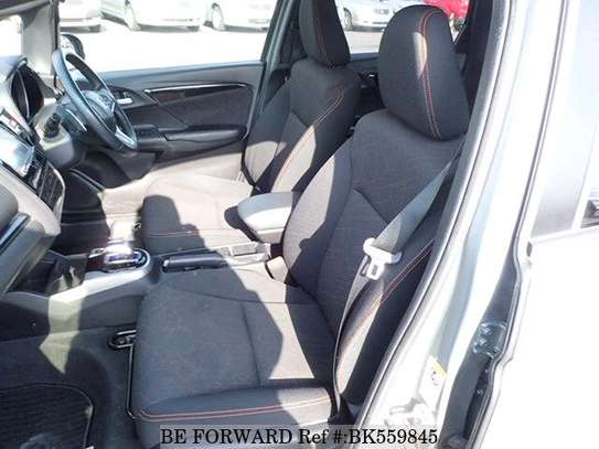 HONDA FIT HYBRID FULLY LOADED (MKOPO ACCEPTED) image 9