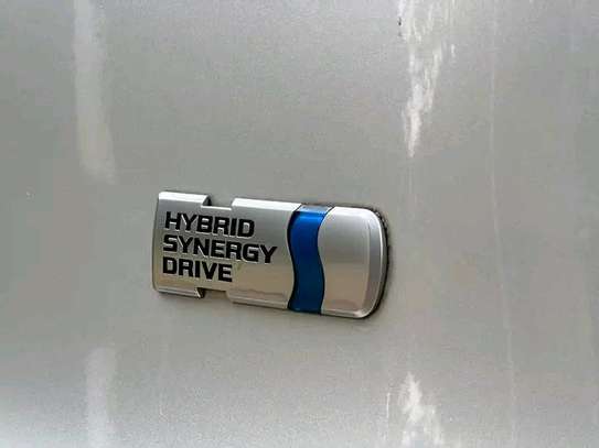 2015 Toyota harrier hybrid image 5