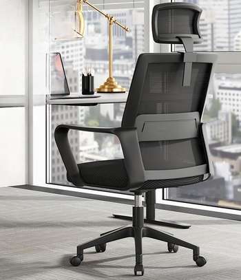 Office Chair: Breathable & Cool Mesh Corporate Seat image 3