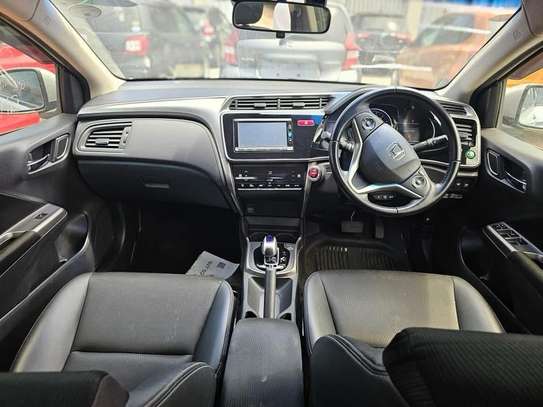 Honda Grace image 4
