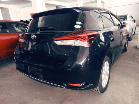 Toyota Auris black 2016 2wd black image 1