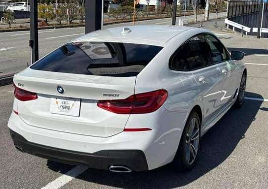 BMW 6 SERIES image 2