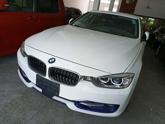 BMW 320i white 🐻‍❄️🤍 image 1