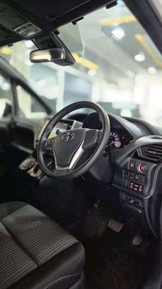 Toyota Noah WxB white 2020 image 5
