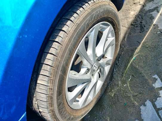 Toyota Auris blue 🔵 image 1
