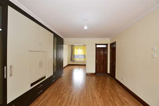 5 Bed House with Swimming Pool in Westlands Area image 11