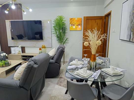 Serviced 2 Bed Apartment with En Suite at 1 St Avanue image 1