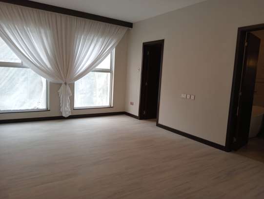 Furnished 2 Bed Apartment with En Suite at Riverside Drive image 3