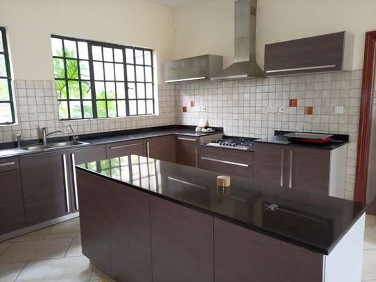 5 Bed Townhouse with En Suite in Lower Kabete image 19