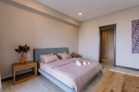 Serviced 2 Bed Apartment with En Suite at Westlands image 3
