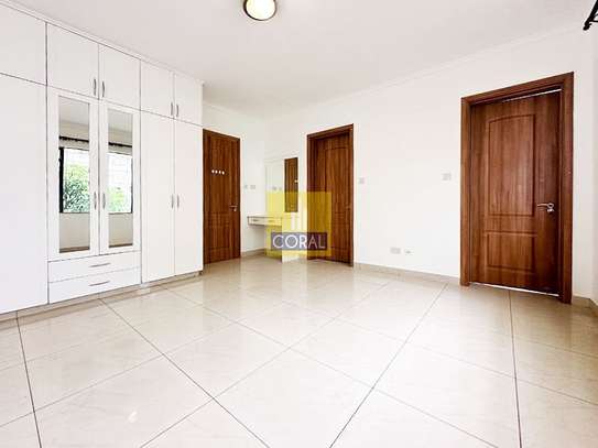 4 Bed Townhouse in General Mathenge image 2