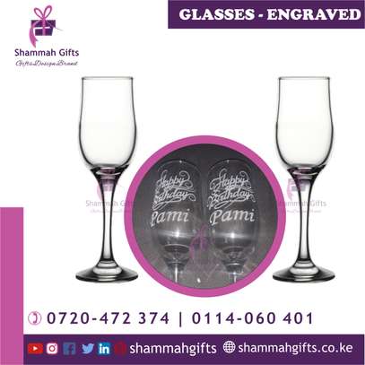 STRONG FLUTE CHAMPAIGN GLASSES ENGRAVED image 1
