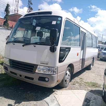 HINO 2015MODEL MANUAL DIESEL. image 2