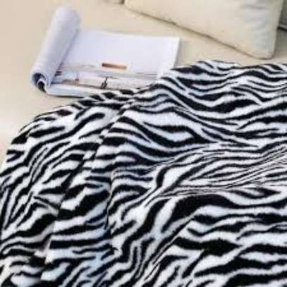 Fleece Throw Blanket-zebra print image 4