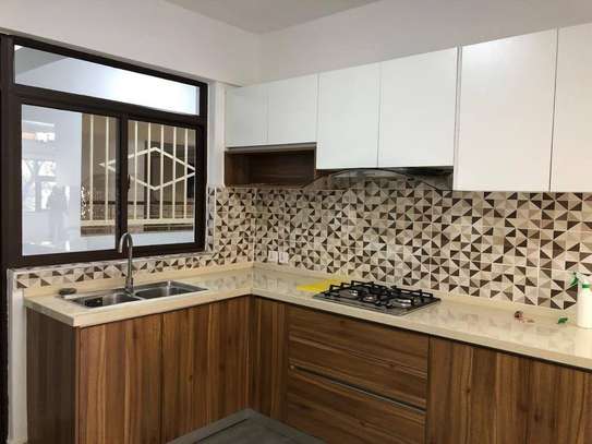 3 Bed Apartment with En Suite in Kileleshwa image 18