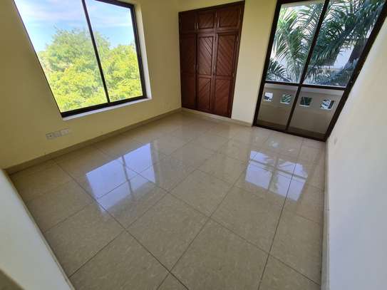 3 Bed Apartment with En Suite in Nyali Area image 12