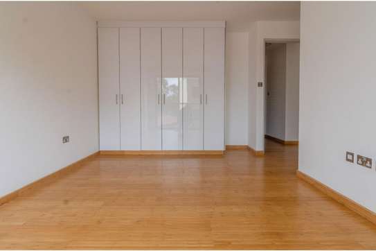 2 Bed Apartment with En Suite in Thika Road image 3