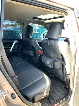 Toyota Land cruiser VXL image 6
