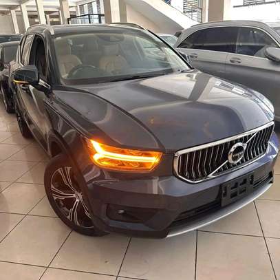 Volvo XC40 T5 AWD Blue 4x4 2019 image 2