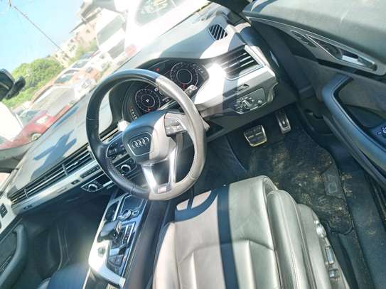 Audi Q7 image 10