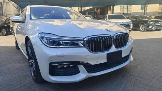 BMW 740i White 2017 Sunroof IM image 12