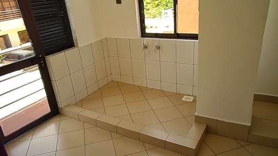 Serviced 3 Bed Apartment with En Suite at Nyali image 3