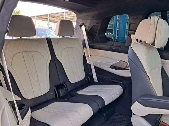 BMW X7 IM XDRIVE35d Grey 2020 image 9