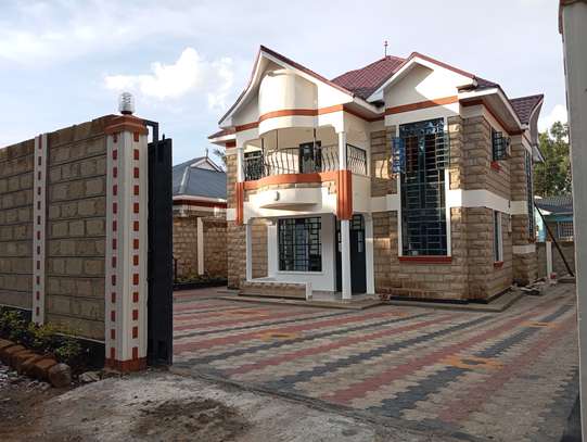 5 Bed House with En Suite at Rimpa image 1