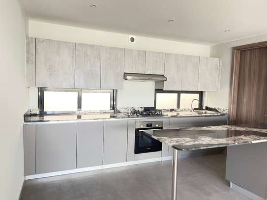 4 Bed Townhouse with En Suite in Spring Valley image 24