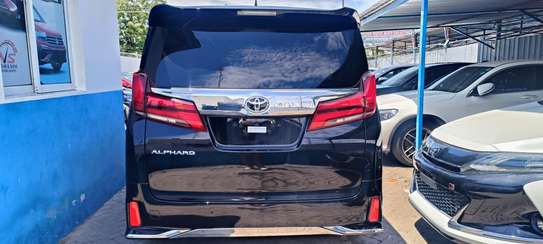 Toyota Alphard Executive 2018 Sunroof Black image 24